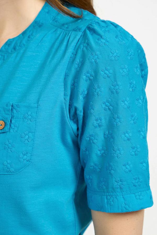 Mudflower V-Neck Button-Up Floral Embroidery Top