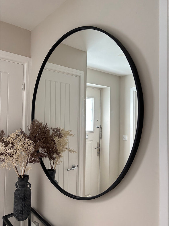 Downton Interiors Black Round Modern Metal Frame Wall Mirror - 80cm