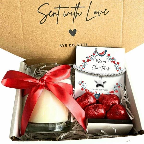 Aye Do Gifts Small Merry Christmas Star Gift Hamper | Bracelet, Chocolates & Candle