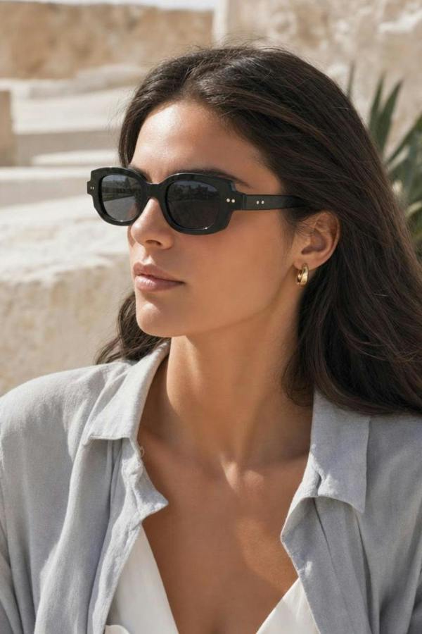 SVNX Bold Square Sunglasses In Black