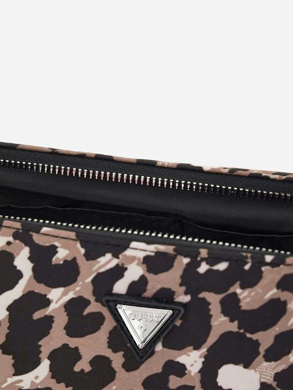 GUEA6046_BROWN_3