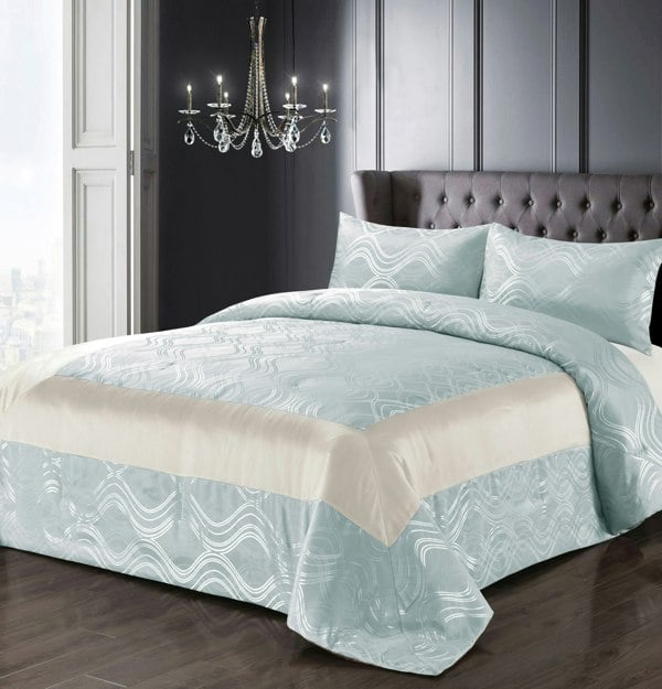 Intimates Clarissa Quilted Luxury Bedspread Set