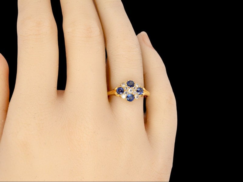 Vintage Tom An antique Sapphire and Diamond Ring