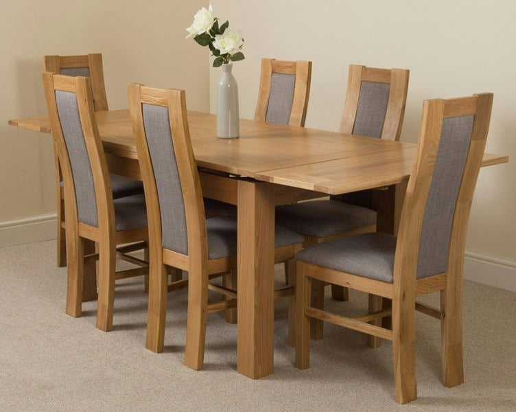 That's Furniture Richmond Medium Oak Extendable Dining Table with Stanford Oak Chairs