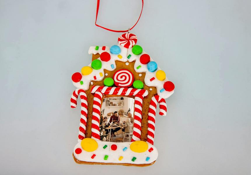 Ceramic Christmas Tree Hanging Photo Frame Decorations in Multicolour, Pack Sizes 3 or 12 image 9
