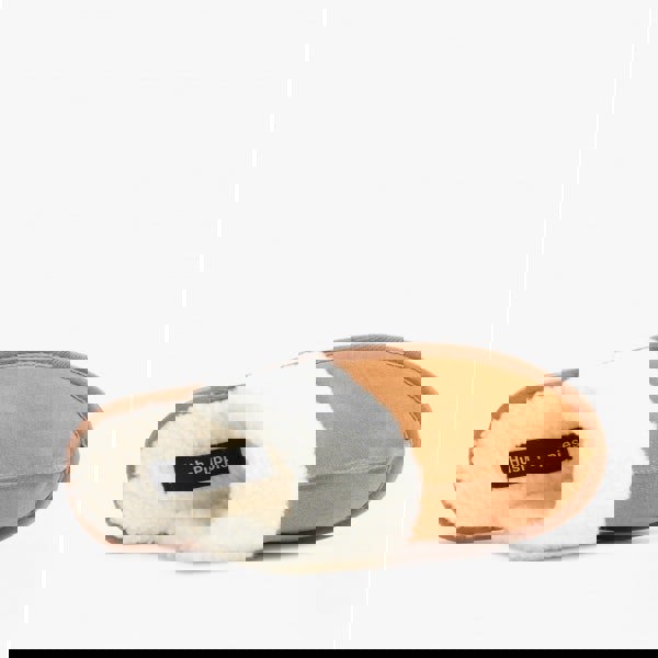 1637230957-38156500.jpg