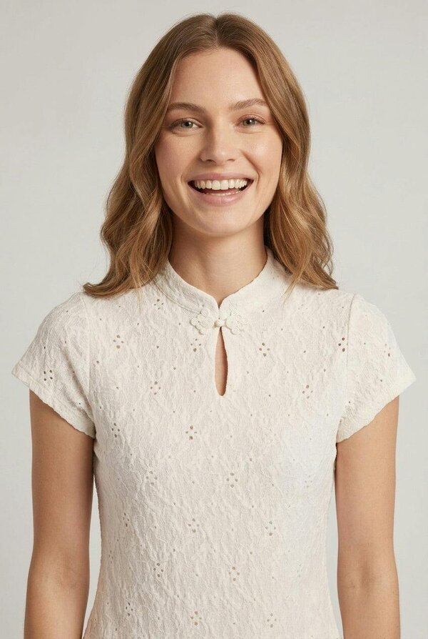 Izabel London Broderie Anglaise Short Sleeve Top