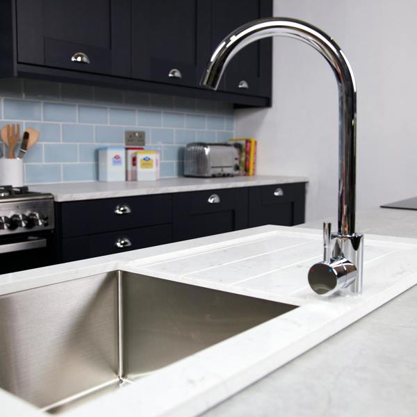 Flode Storsjon | Counter Top Carrera Marble Shroud with 44 x 44 x 20cm Brushed Steel 1 Bowl Sink