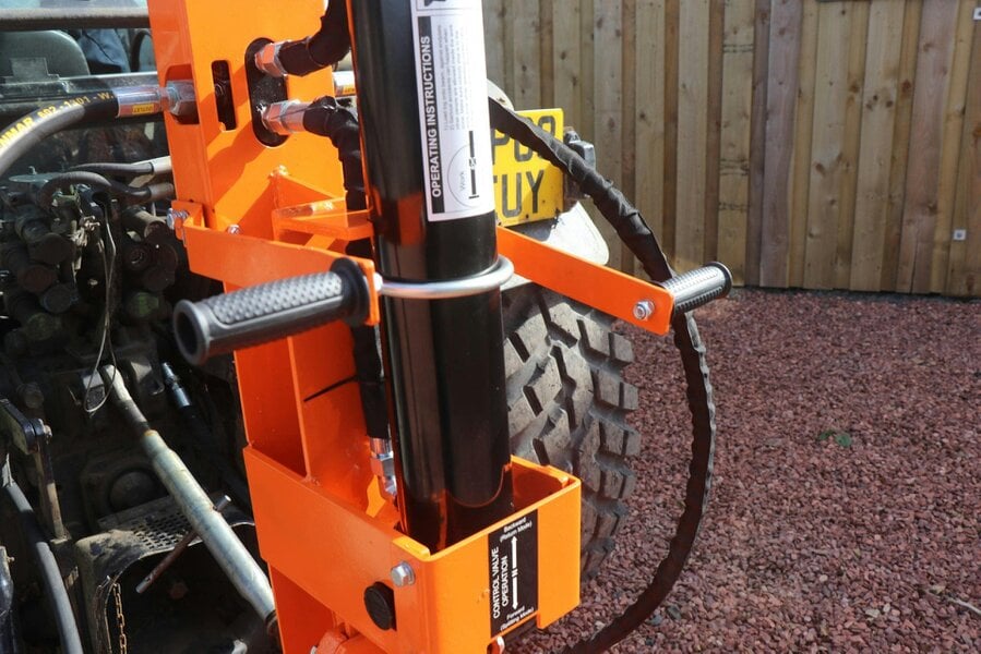 Rock Machinery 14ton Venom Tractor Mounted Log Splitter