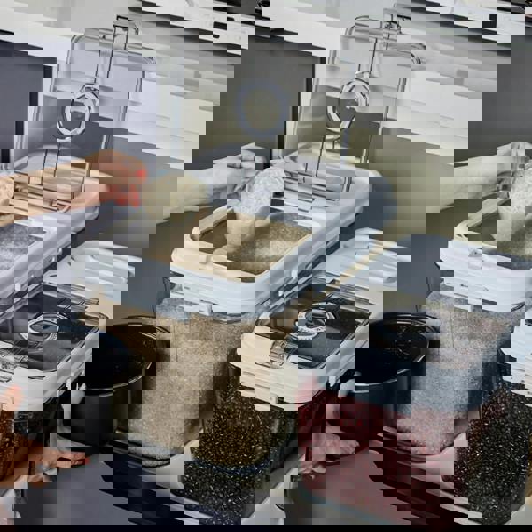 Living and Home 7.5KG/15KG Airtight Food Storage Container