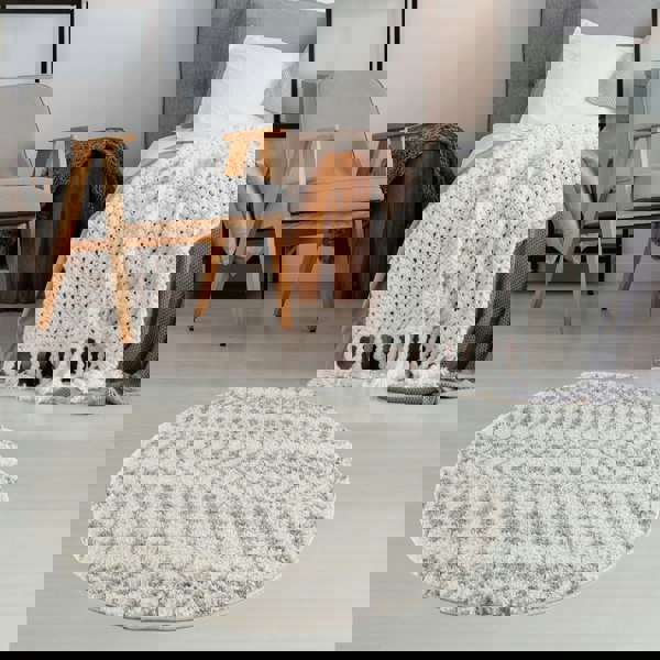 Shaggy Rug Ivory-Grey colours non-shedding, pet-friendly.