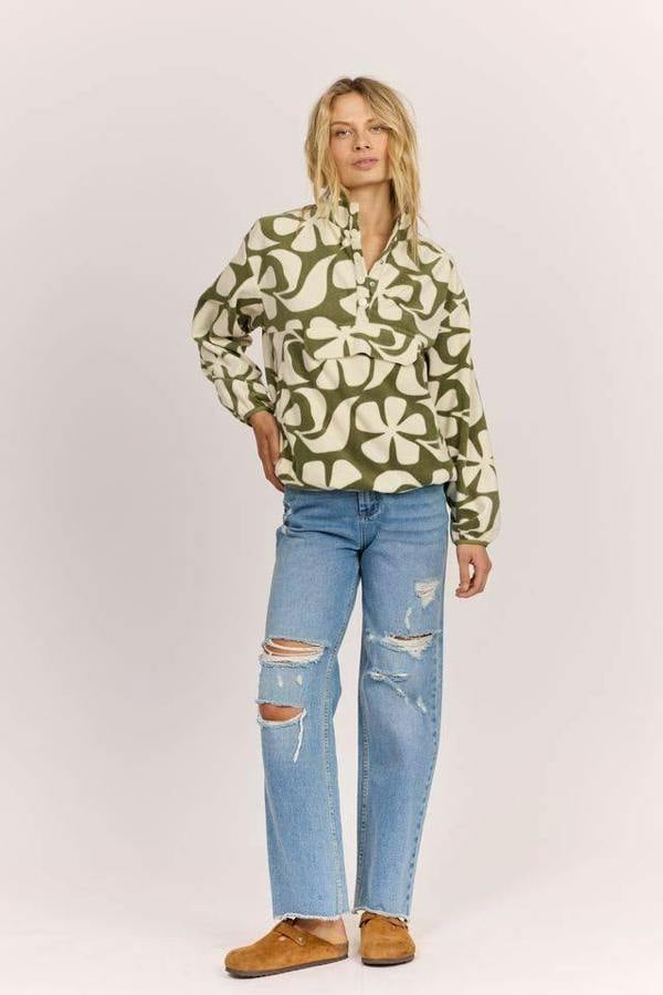 Sisstrevolution Waves in Bloom Fleece