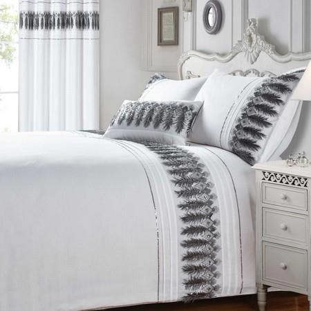 Feathers White/Silver Duvet Cover Set