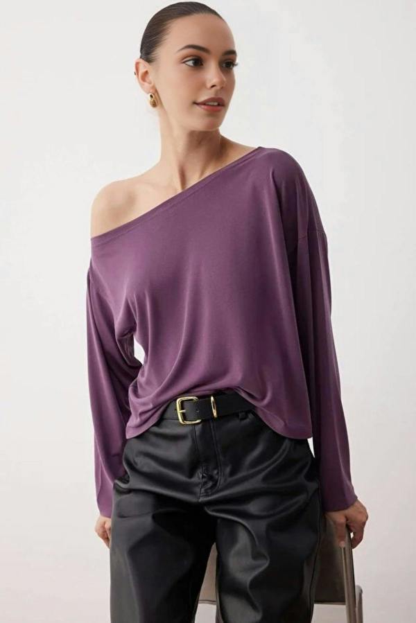 WOVCOR Boat Neck Relaxed Cut Knit Blouse