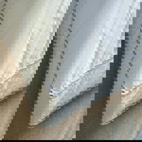 Soak&Sleep Soft as Down Box Pillow