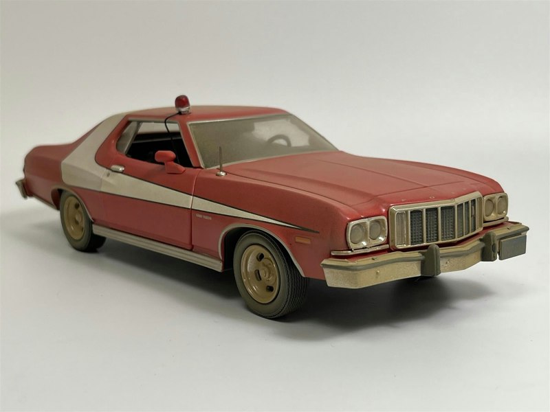 Greenlight Starsky and Hutch 1976 Ford Gran Torino Weathered Version 1:24 Greenlight 84121