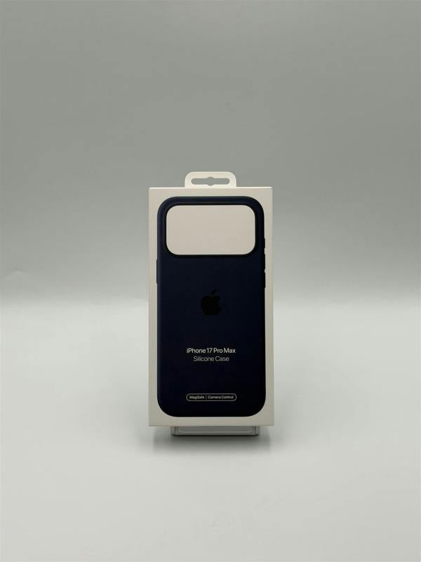 Apple Silicone Case with MagSafe for iPhone 17 Pro Max 6.9" Midnight A3560 - MGFP4ZM/A
