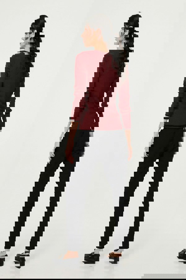 Red | Contrast Trim V-Neck Knit Top
