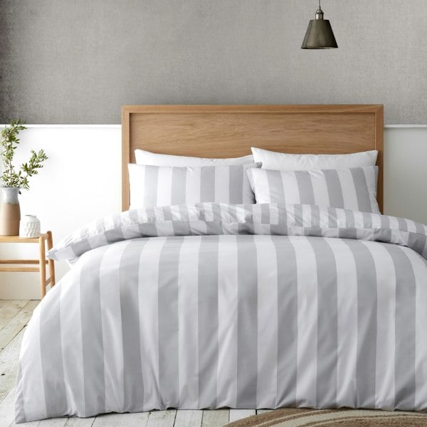 Catherine Lansfield Cove Stripe Reversible Duvet Cover Set