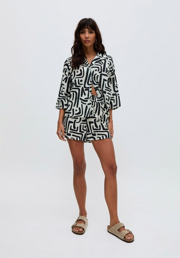 Womens Button Down black and white abstract Print Shirt In Multi - image 4