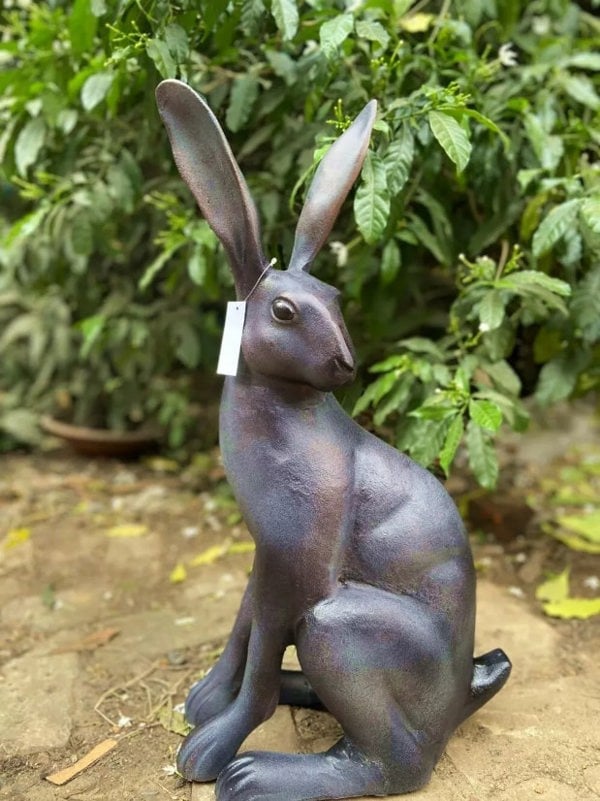 Inspirational Gifting Sitting Hare Garden Sculpture Ornament Cast in Aluminium