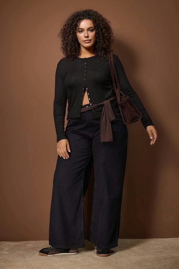WOVCOR Snap Button Crop Length Basic Knitted Plus Size Blouse
