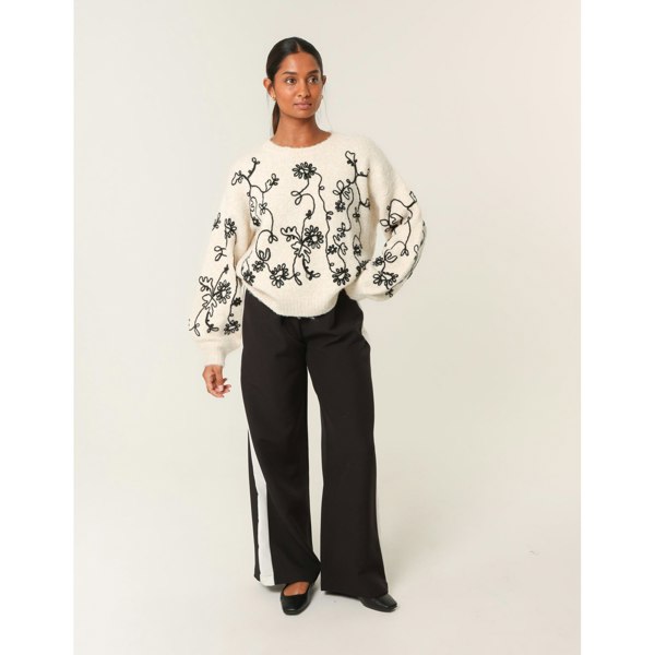 Blue Vanilla Floral Embroidery Jumper