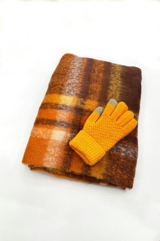 SVNX Tartan Blanket Scarf & Textured Knitted Gloves Set in Orange