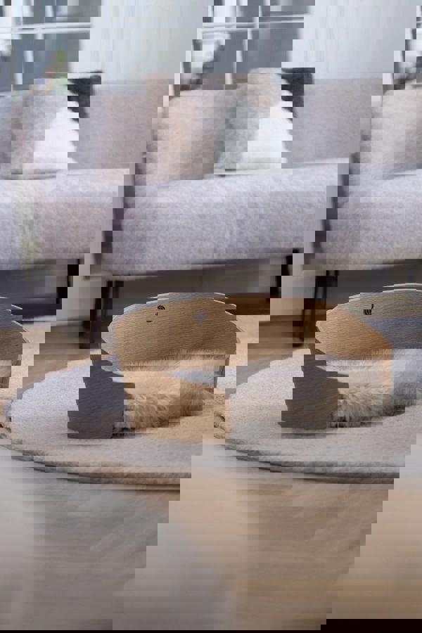 Pet Bed Natural Oak/Linen Sheepskin