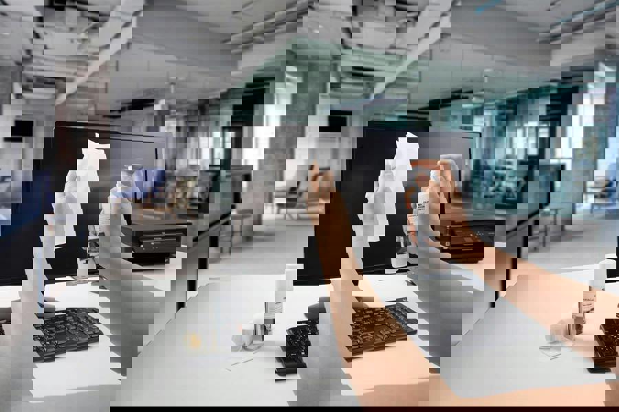 Durable PC Tech Cleaning Kit | Sprays, Wipes & Keyboard Tool | 6 Pack