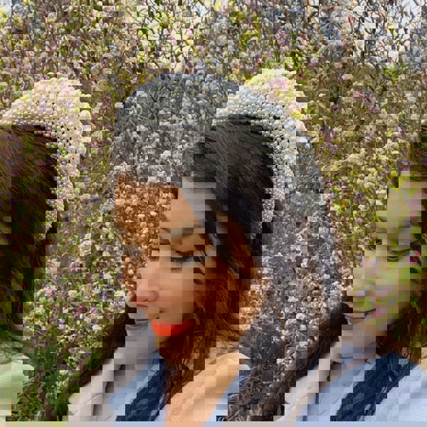 pearl padded headband worn by Bonnie Rakhit