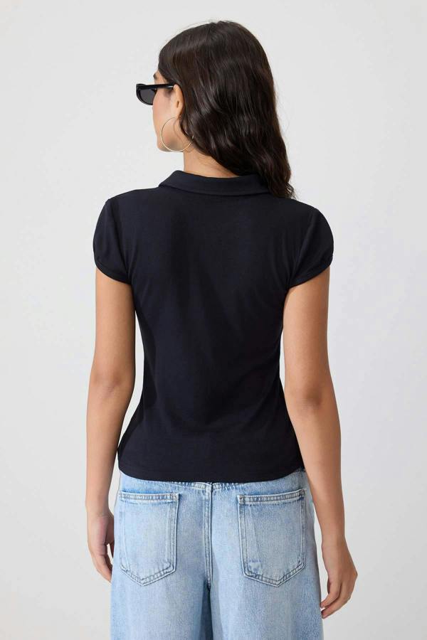 WOVCOR Keyhole Neck Short Sleeve Fitted Knit Blouse