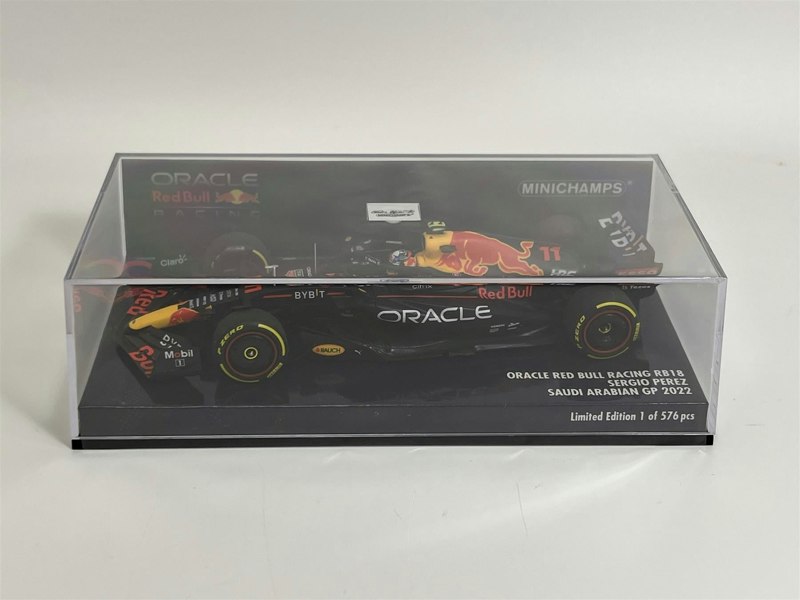 Minichamps Sergio Perez Red Bull Racing RB18 Saudi Arabian GP 2022 1:43 Scale 417220111