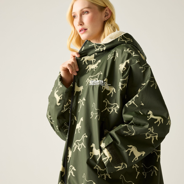 Regatta Unisex Adult Horse Waterproof Changing Robe - Dark Khaki
