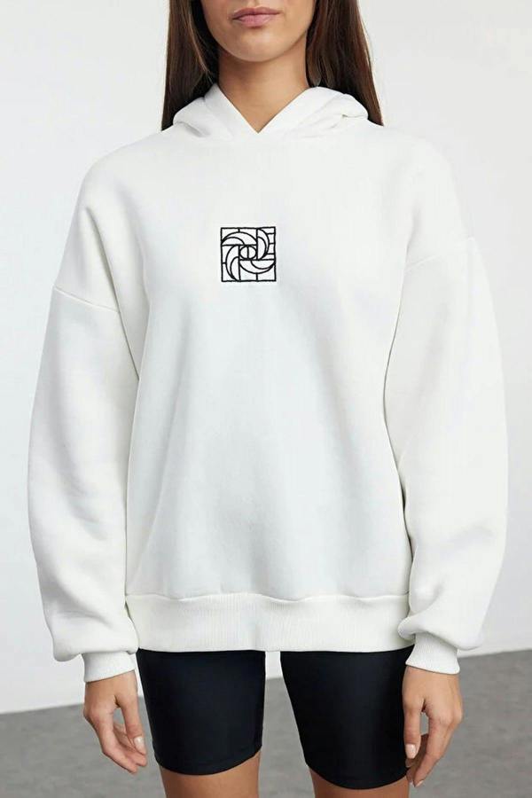 WOVCOR Oversize Embroidered Fleece Knit Sweatshirt