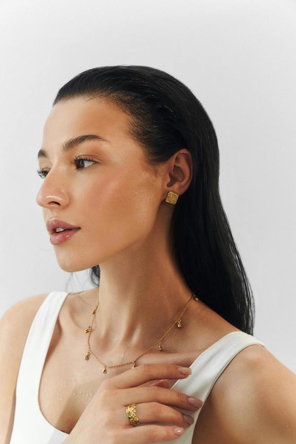 Elk & Bloom Dream Drop Chunky Teardrop 14K Gold Choker Necklace