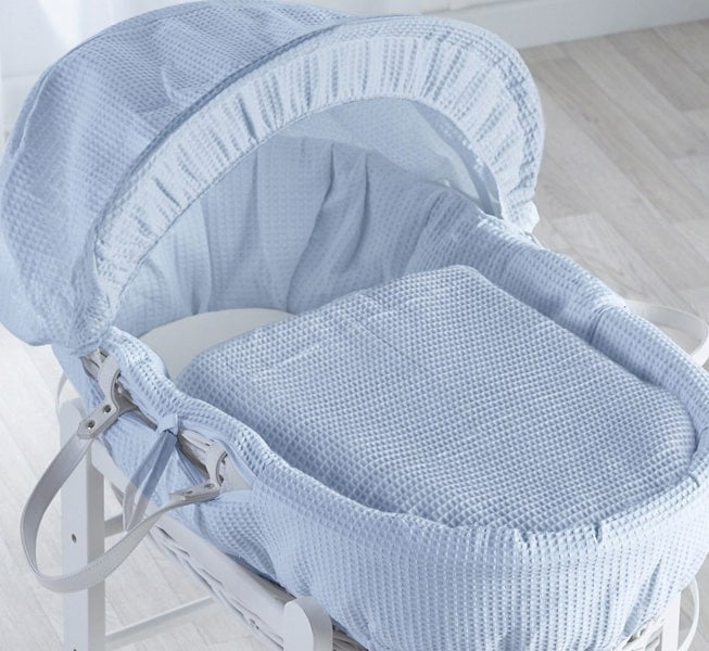 Kinder Valley Blue Waffle White Wicker Moses Basket