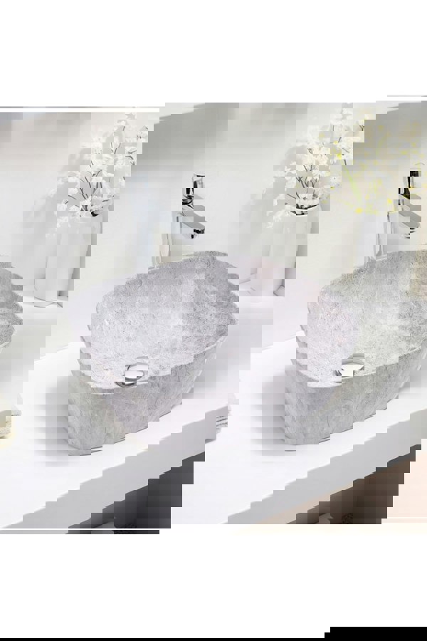 Living and Home Bathroom Ceramic Countertop Wash Basink Sink