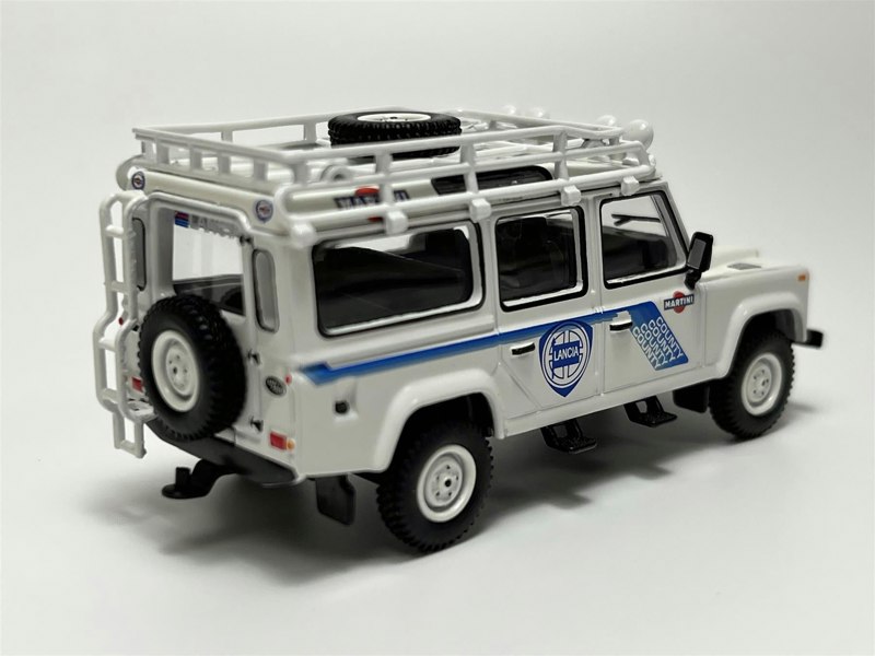 Mini GT Land Rover Defender 110 1991 Safari Rally Martini Racing Support Vehicle LHD 1:64 Scale MGT00558L