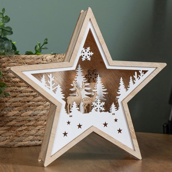Samuel Alexander 23cm Battery Operated Wooden Star Shape Woodland Scene Christmas Decoration