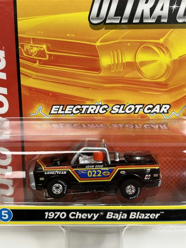 Auto World Slot Cars 1970 Chevy Baja Blazer Black Thunderjet Ultra G HO Slot Car SC367-5