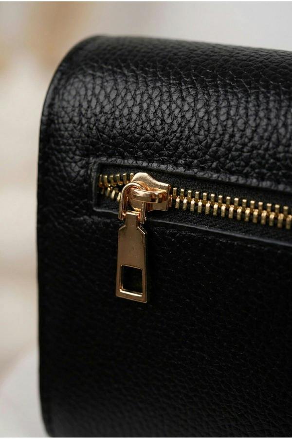 ikrush Constance Pebbled Faux Leather Text Bag