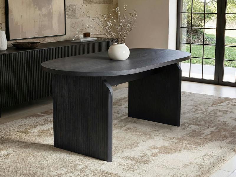 Varm Ribbed Dining Table