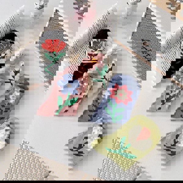 Anyfootwear 5 Pairs One Size 5-8 White Blue Style Cartoon Flower With Candy Color Kawaii Mid Tube Breathable Casual Short Socks For Women