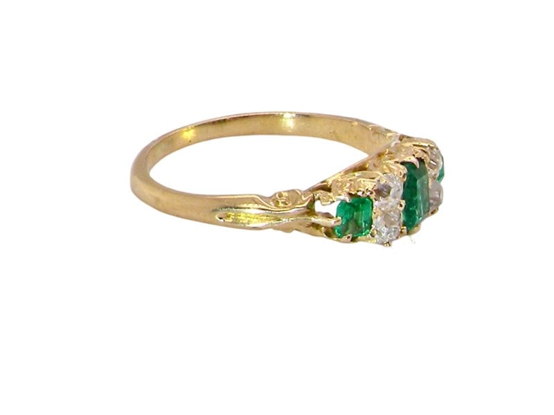 Vintage Tom An exceptional antique Emerald and Diamond Ring