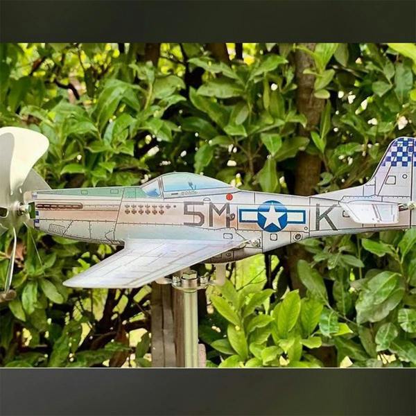 Leaper Airplane-Shaped Garden Windmill Decoration