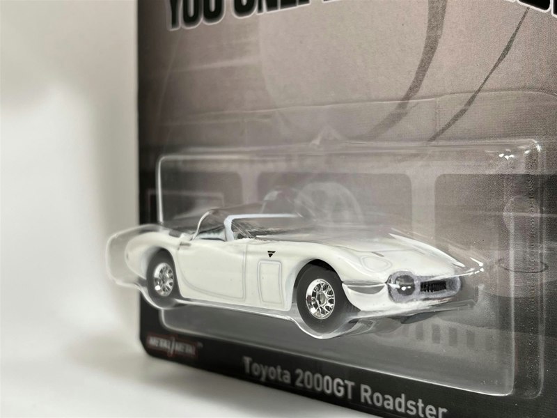 Hot Wheels James Bond 007 You Only Live Twice Toyota 2000GT Roadster Hot Wheels HKC27