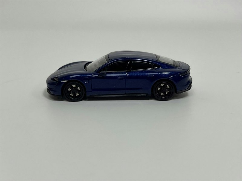 Minichamps Porsche Taycan Turbo S 2019 Dark Blue Metallic 1:87 Minichamps 870068401