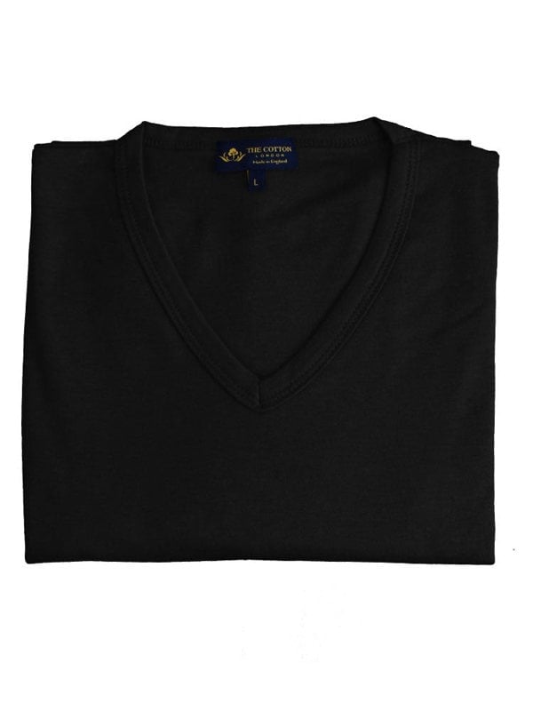 Ribbed V neckline on t-shirt