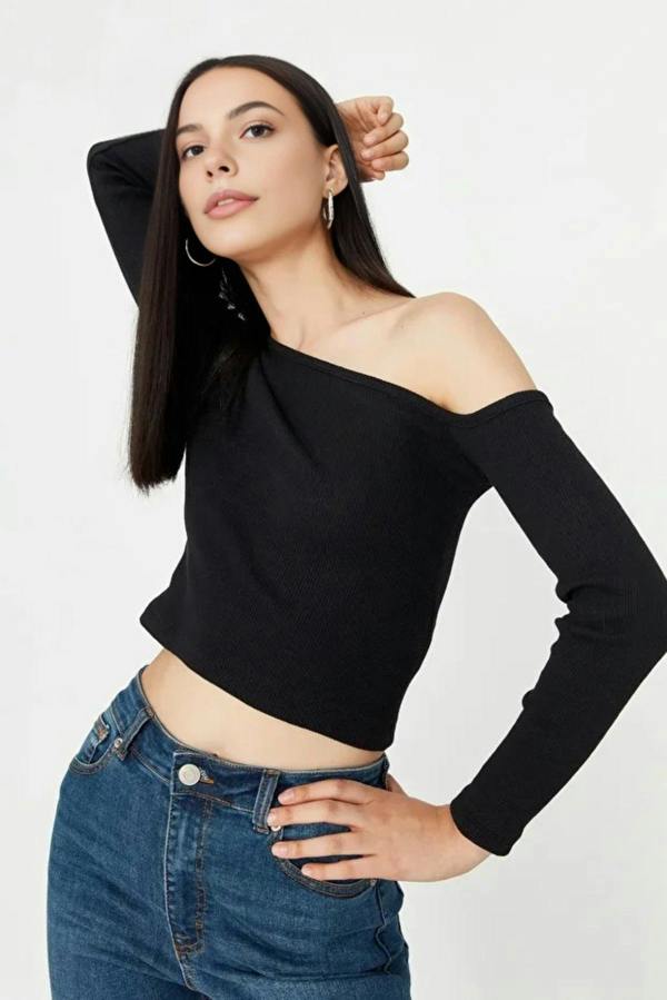 WOVCOR Fitted Asymmetric Collar Ribbed Knit Blouse